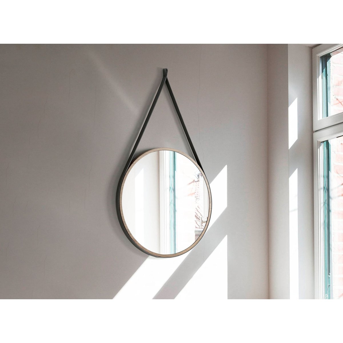 Miroir mural rond noyer vert | noyer, ANGEL CERDA