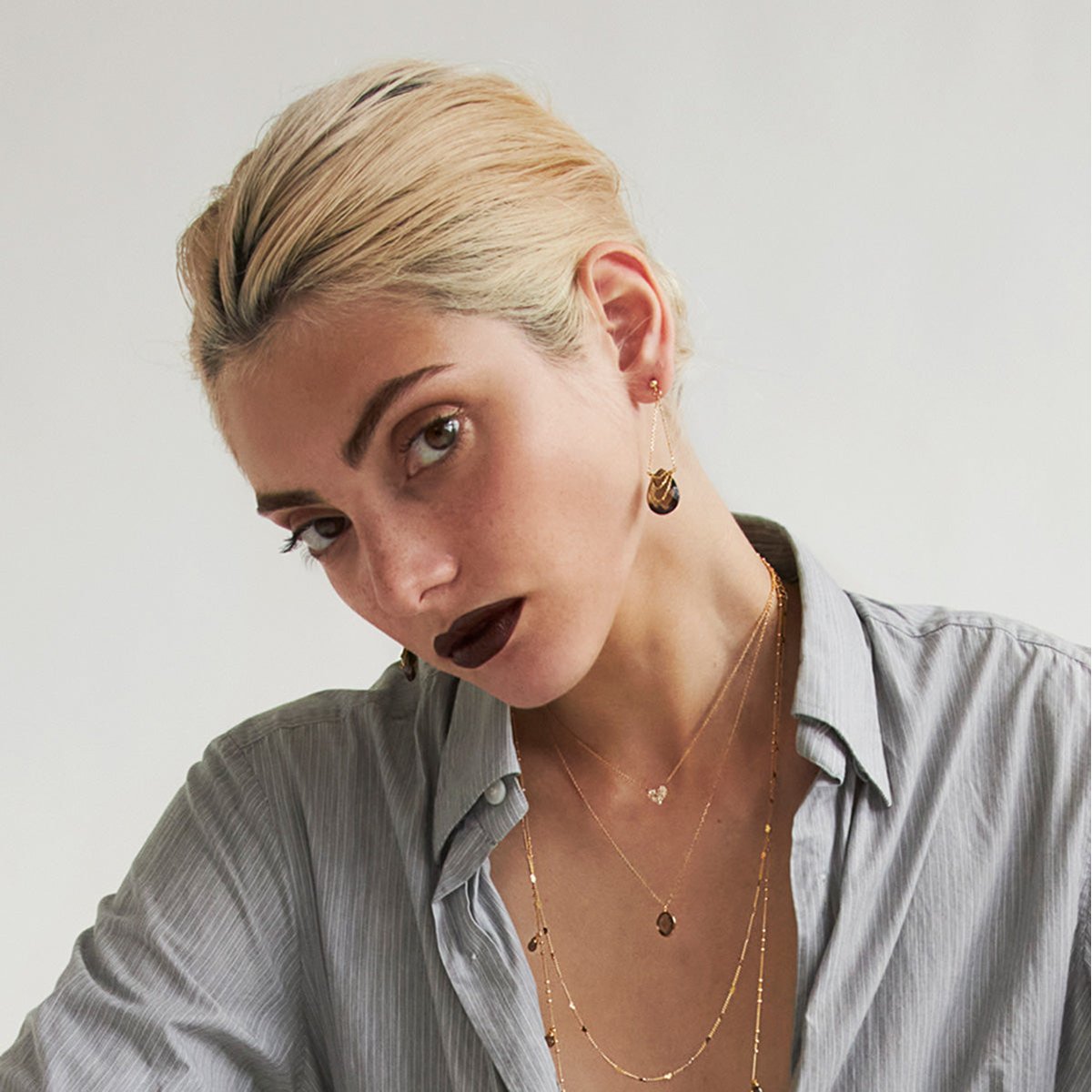 Boucles d'oreilles solange calcedoine bleue bleu, CAROLINE NAJMAN
