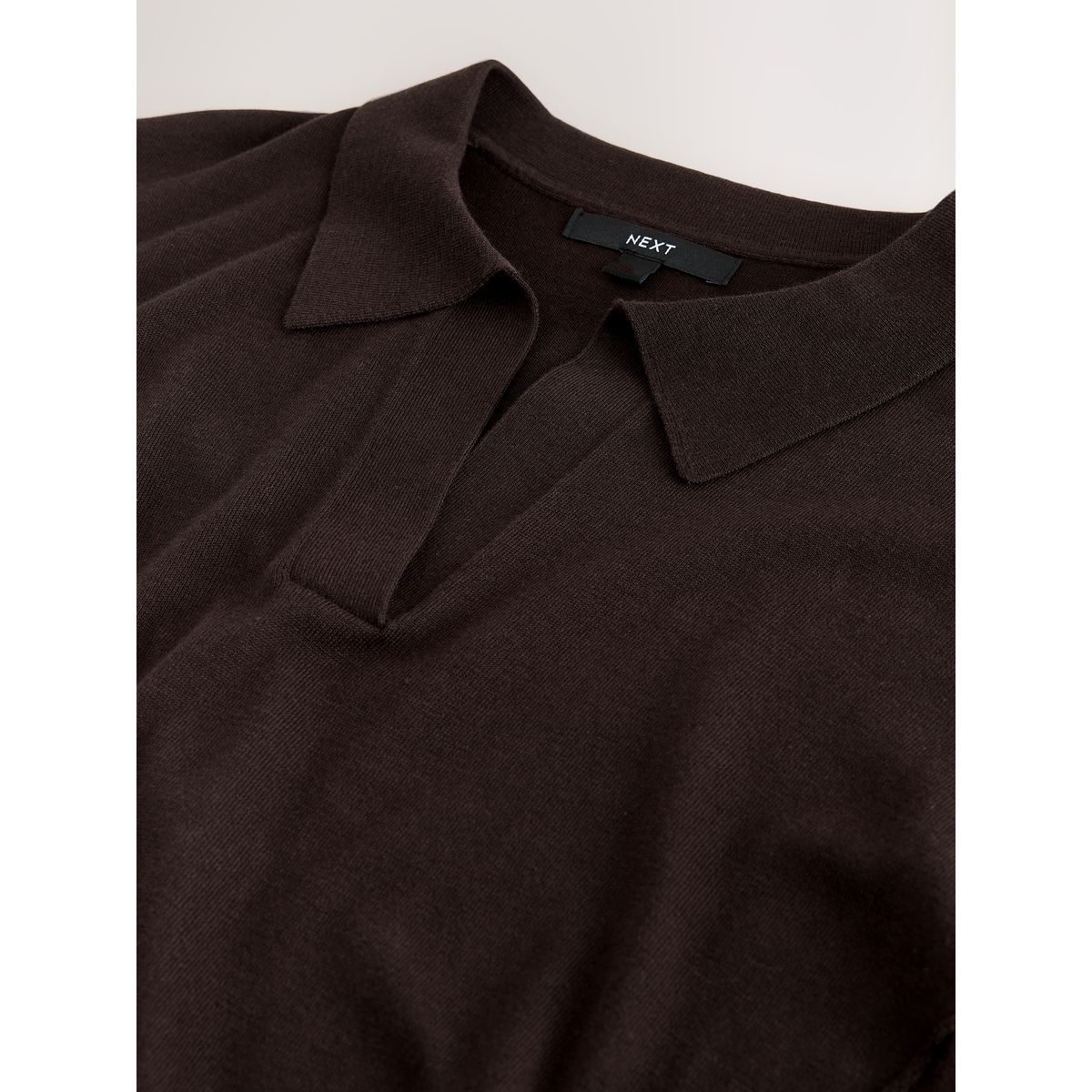 Polo doux en maille de coton majoritaire marron chocolat, NEXT