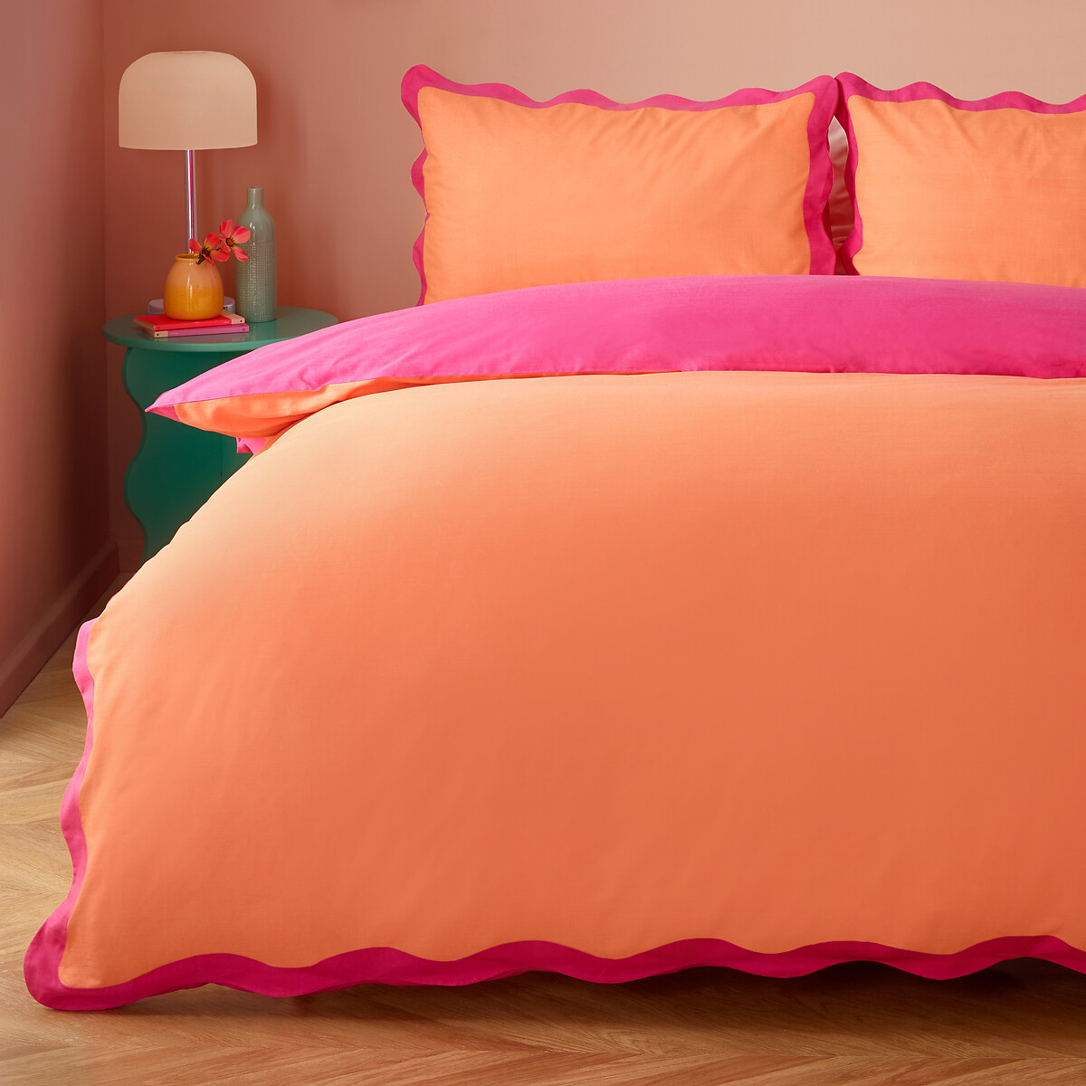 Wiggle Scallop Duvet Cover and Pillowcase Set coral/pink, FURN.