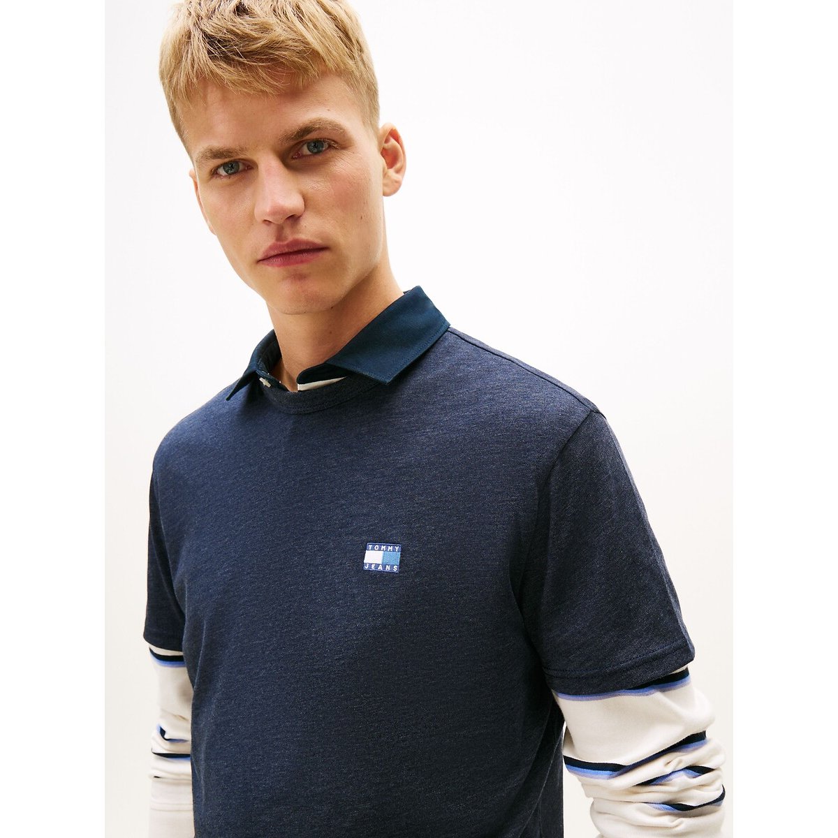 T-shirt a maniche corte con logo della bandiera blu marino, TOMMY JEANS