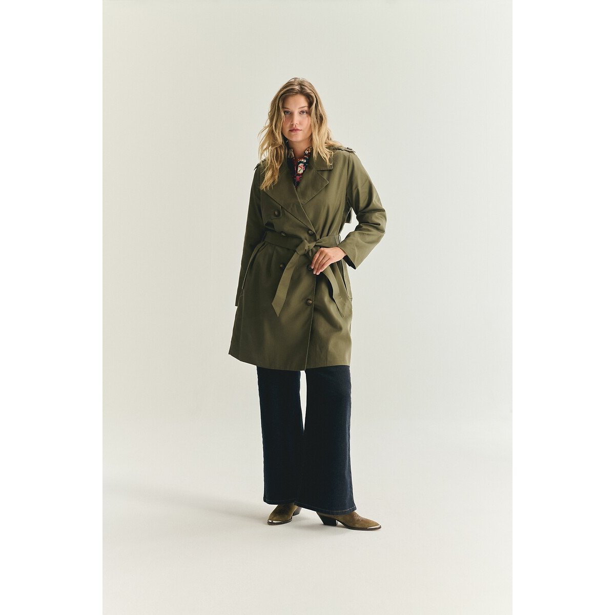 Léon Trench Coat in Cotton Mix khaki, ALMÉ