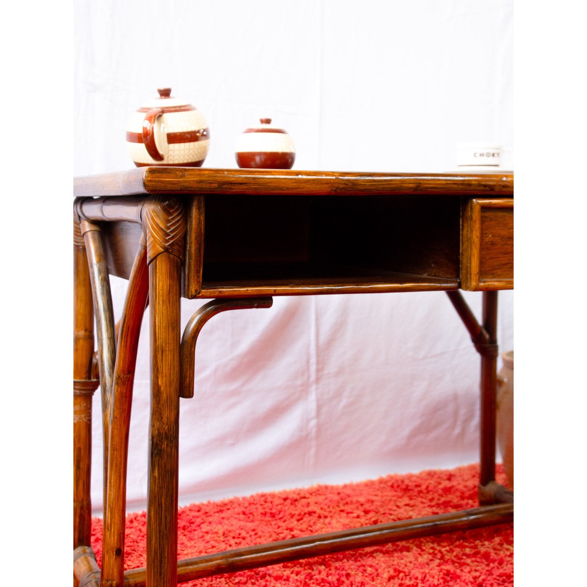 Bureau en rotin foncé Edouard N°1123 - Bon état bois foncé, DEBONGOUT