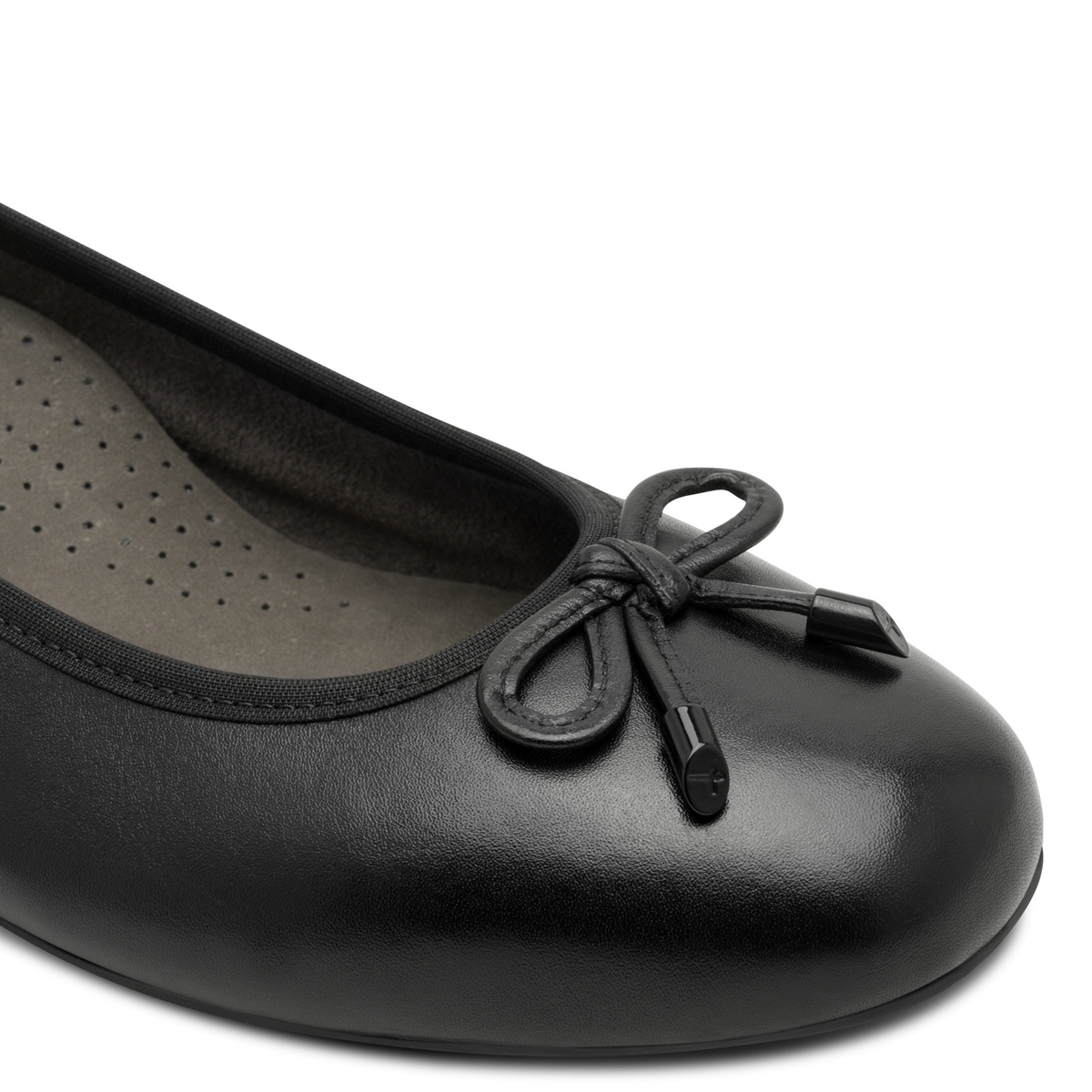 Ballerine en cuir noir, TAMARIS