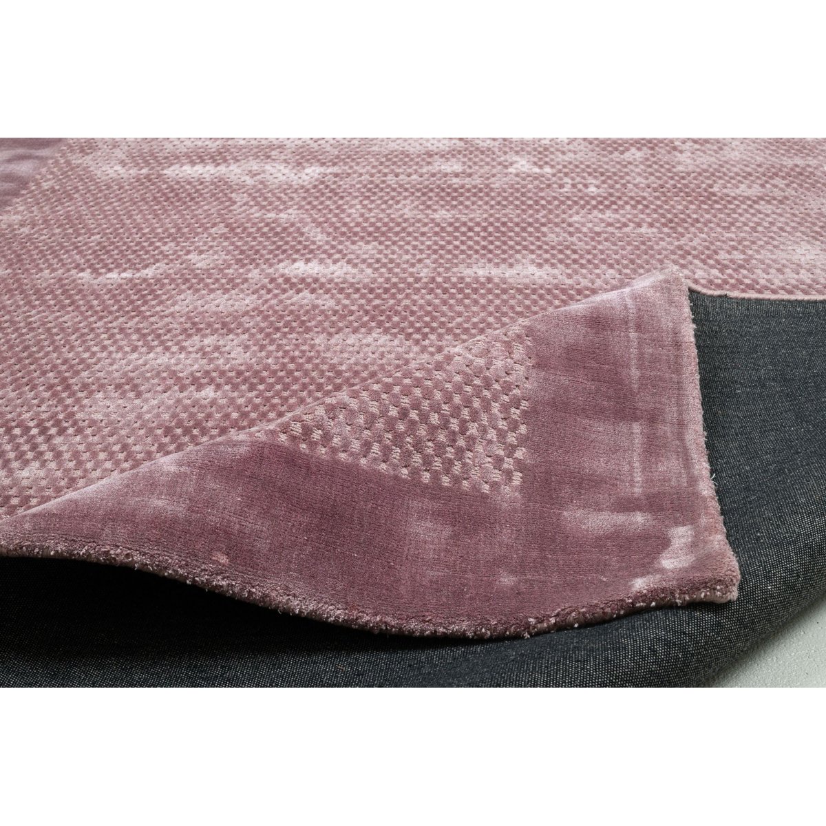 Tapis tufté main en laine vierge rose, THEKO