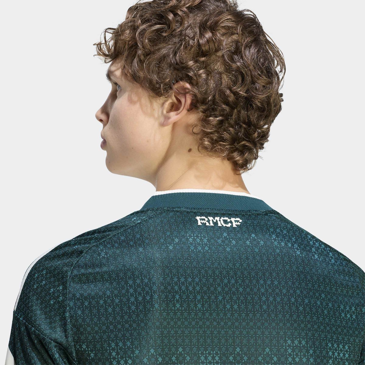 Maillot Authentique À Manches Longues Extérieur Real Madrid 26/27 Maillot Authentique À Manches Longues Extérieur Real Madrid 26/27 aurora ivy, adidas Performance