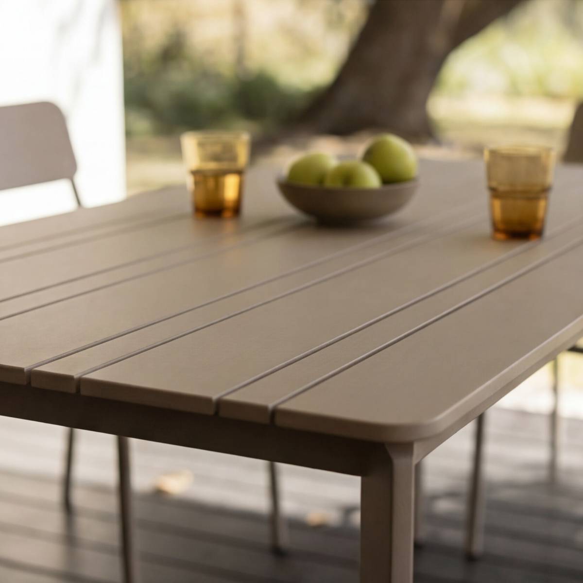 Table de jardin en aluminium KAÏA marron, MADE IN MEUBLES