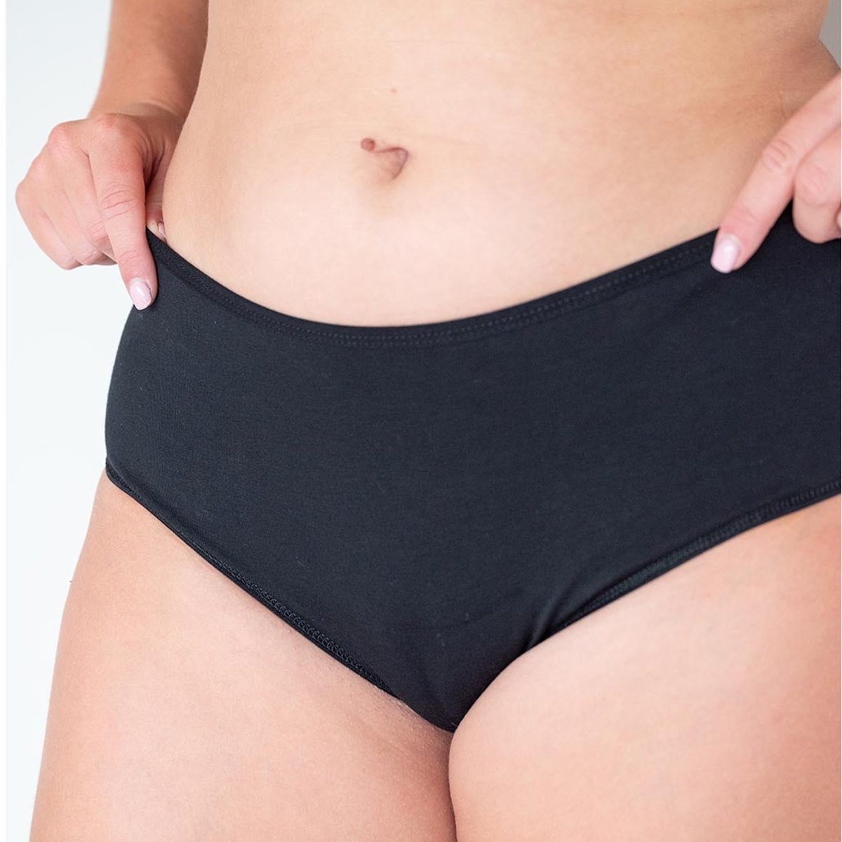Shorty Tanga noir, WE ARE JOLIES