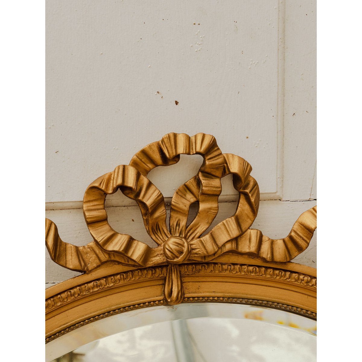 Miroir ovale en résine dorée Georges N°1495 - Bon état doré, DEBONGOUT
