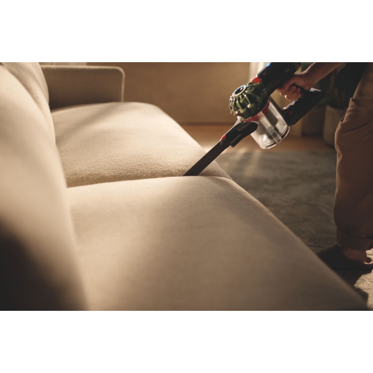 Aspirateur balai V8 Cyclone couleur unique, DYSON