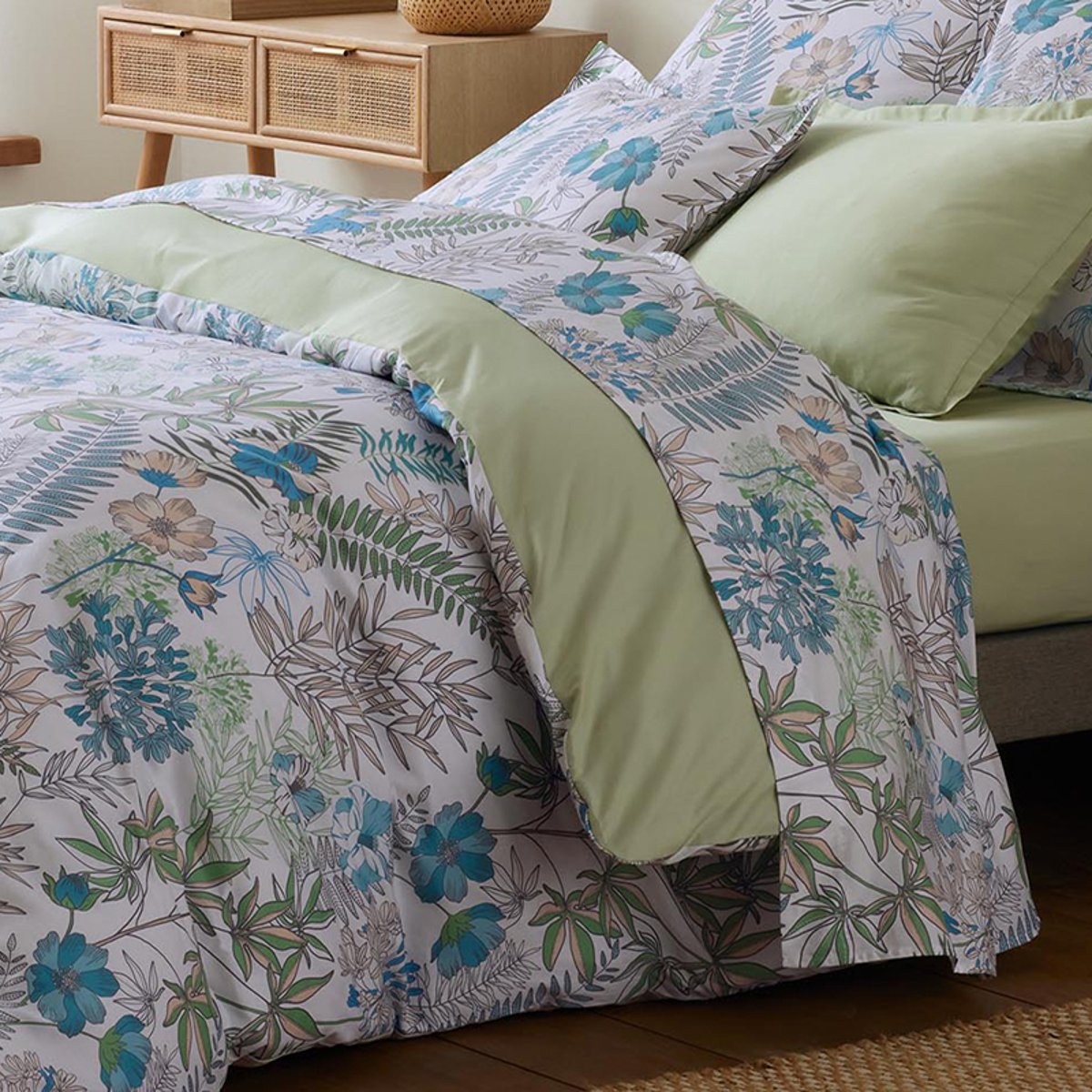 Parure de lit 3 pièces satin de coton végétal housse + taies bleu, TRADILINGE