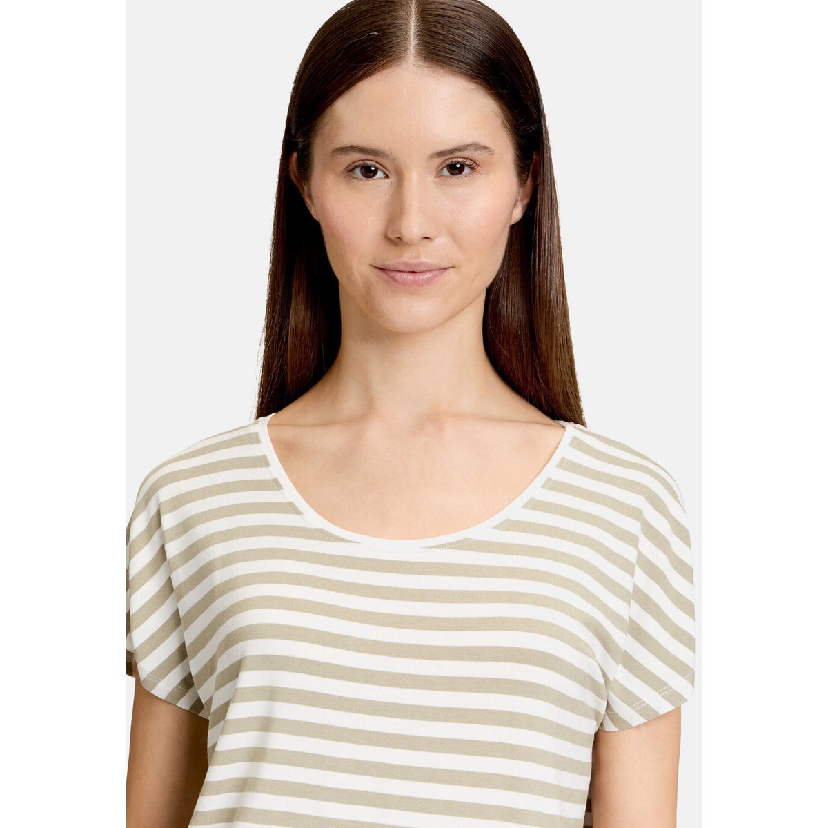 T-shirt basique à encolure ronde cream/khaki, CARTOON