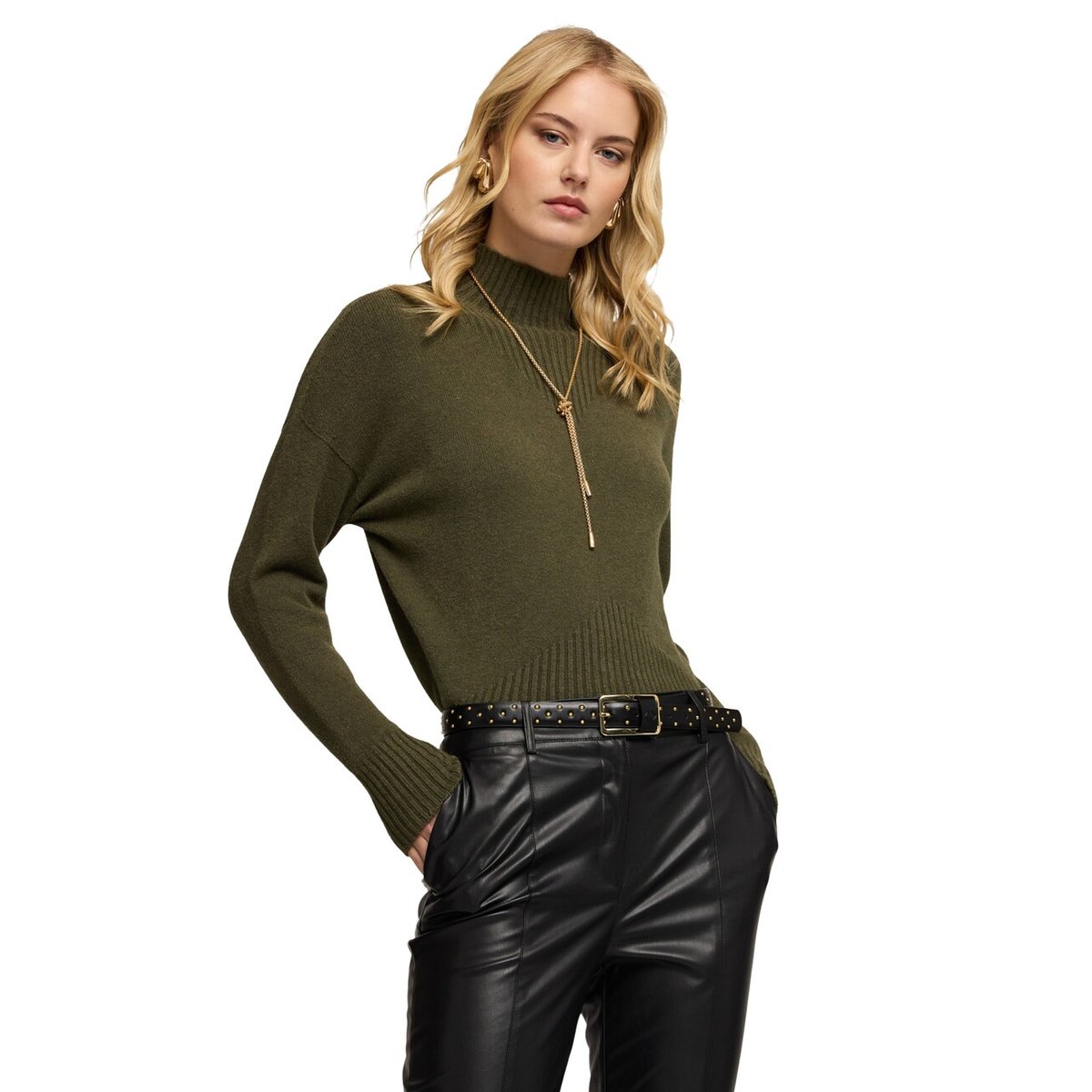 Pull col roulé côtelé en viscose beige, MOTIVI