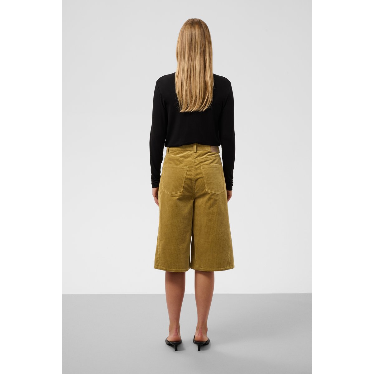 Shorts Casual vert fennel seed, SOAKED IN LUXURY