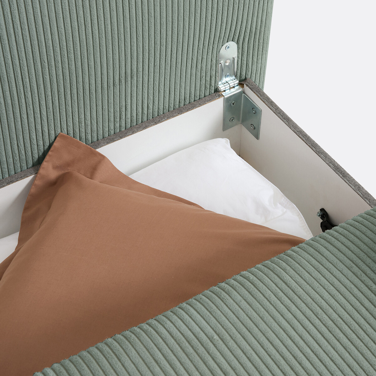 Canapé convertible avec coffre, 3 places en velours côtelé moyennes côtes, MAONA céladon, LA REDOUTE INTERIEURS