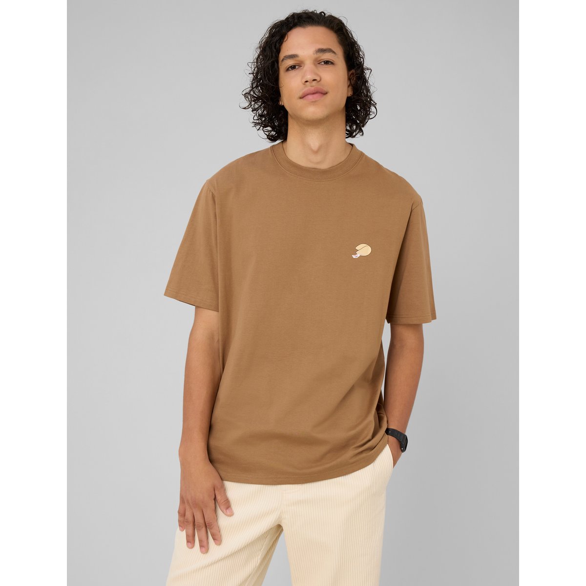 T-shirt imprimé poitrine camel, BZB