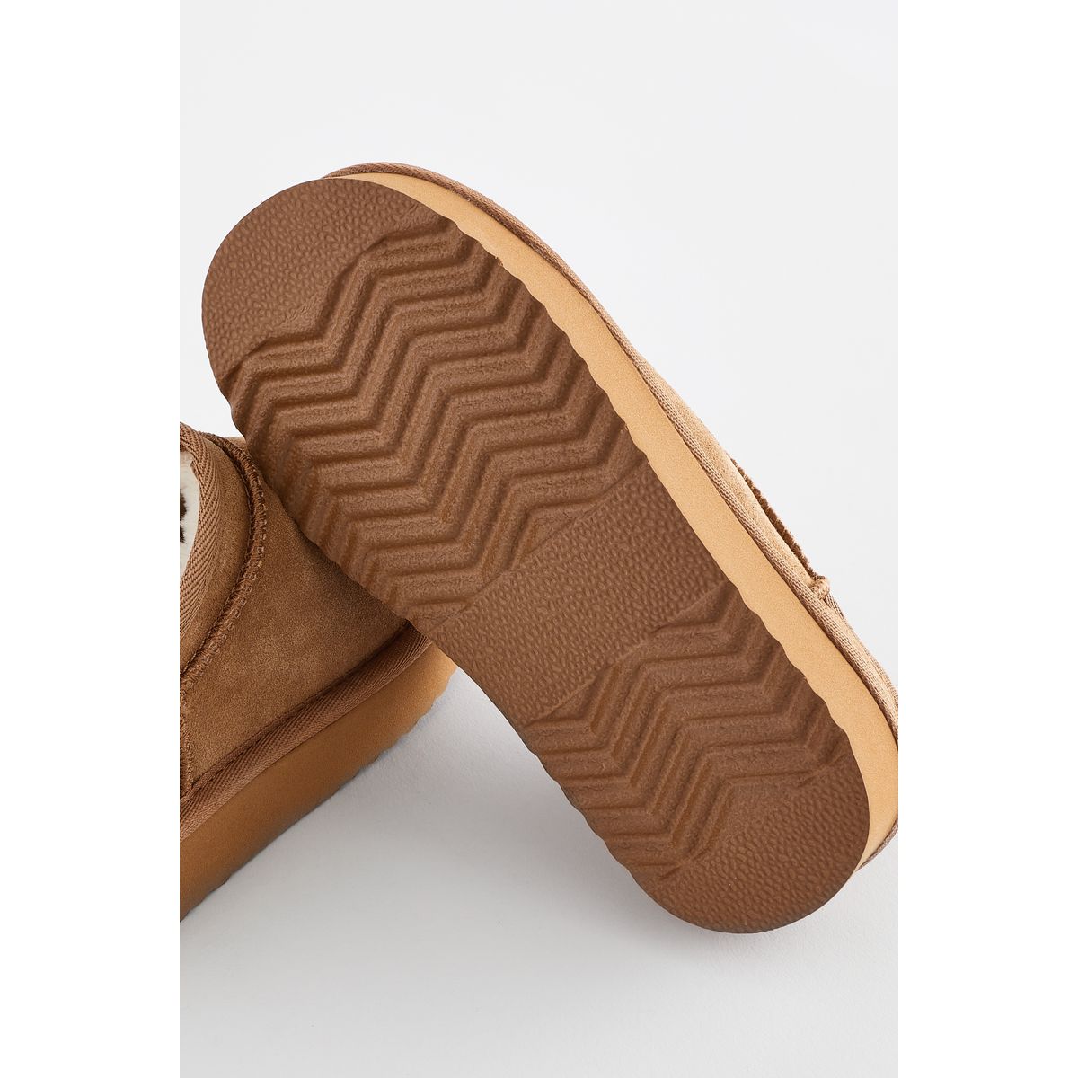 Chaussures en daim à semelle plateforme marron fauve, NEXT