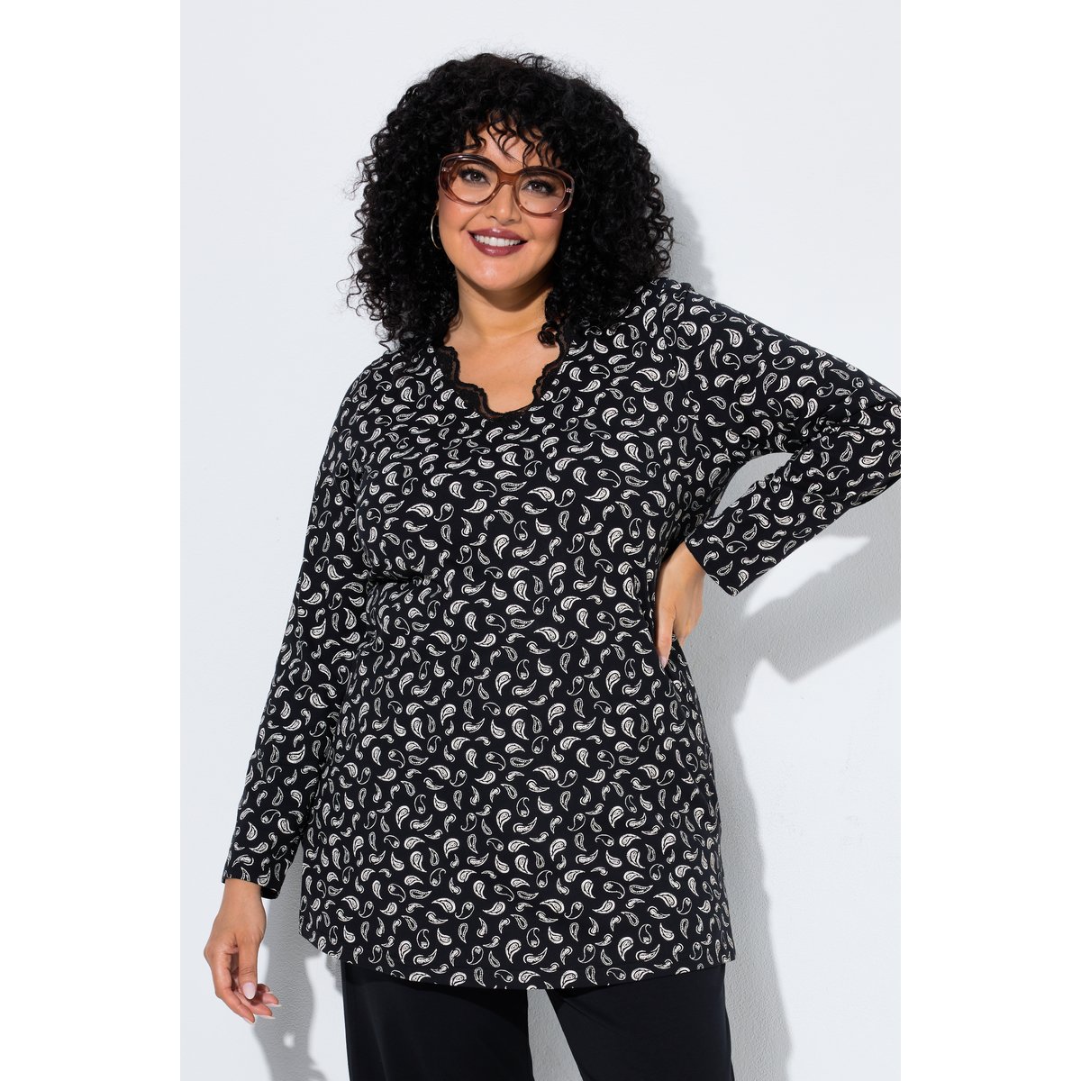 T-shirt long, motif cachemire noir, ULLA POPKEN