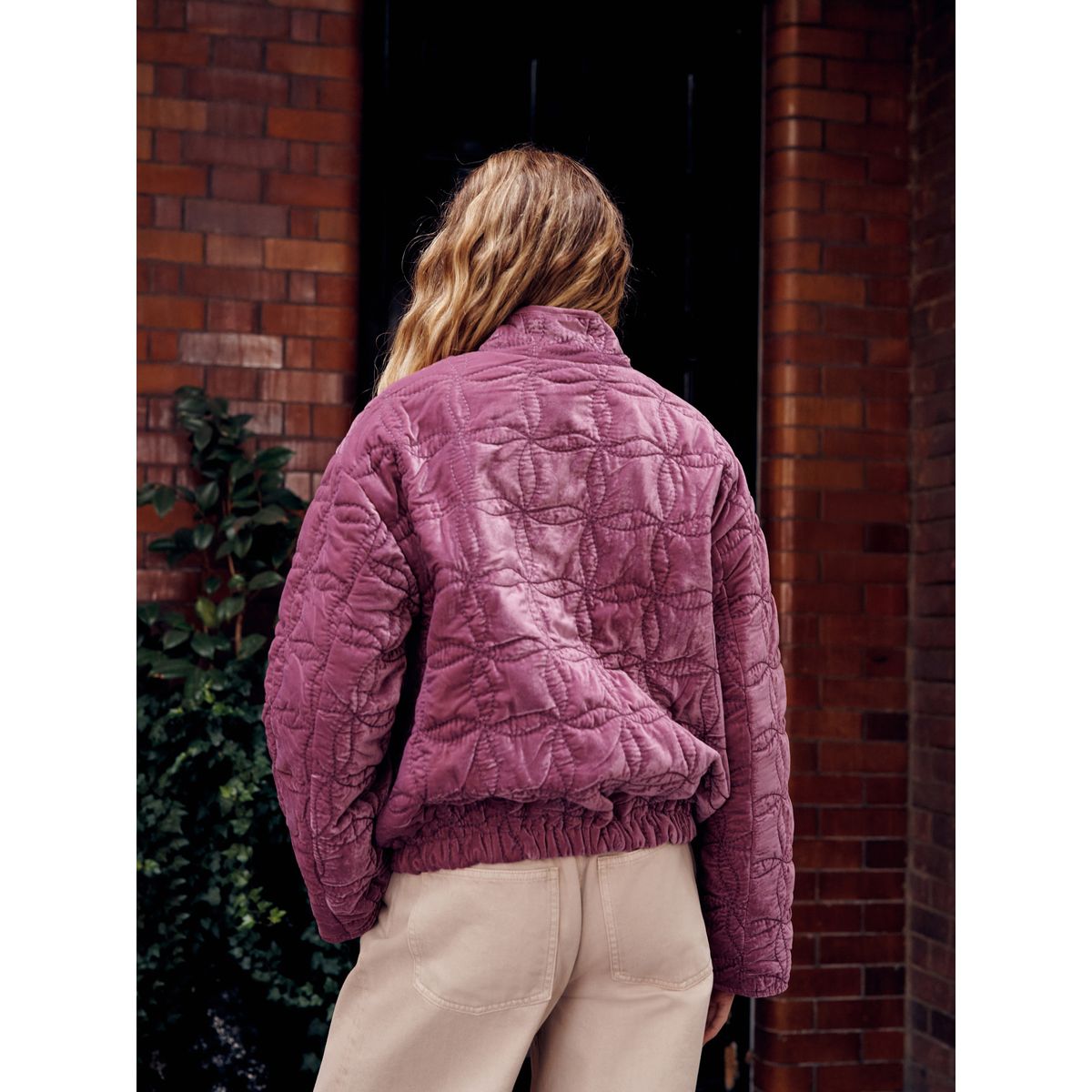 Veste matelassée en velours rose, NEXT