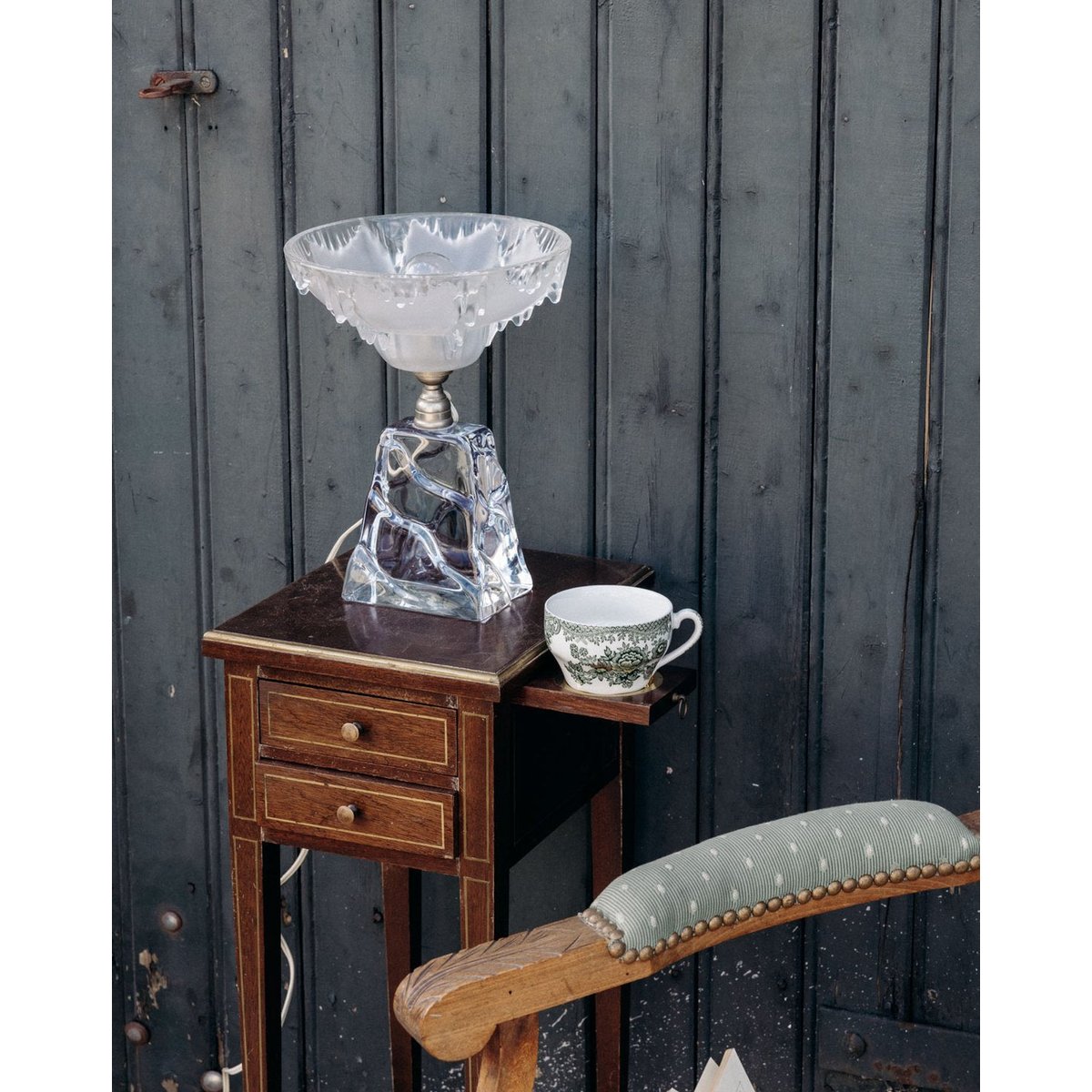 Lampe en verre translucide et fumé Suzanne N°622 - Bon état fumé, DEBONGOUT