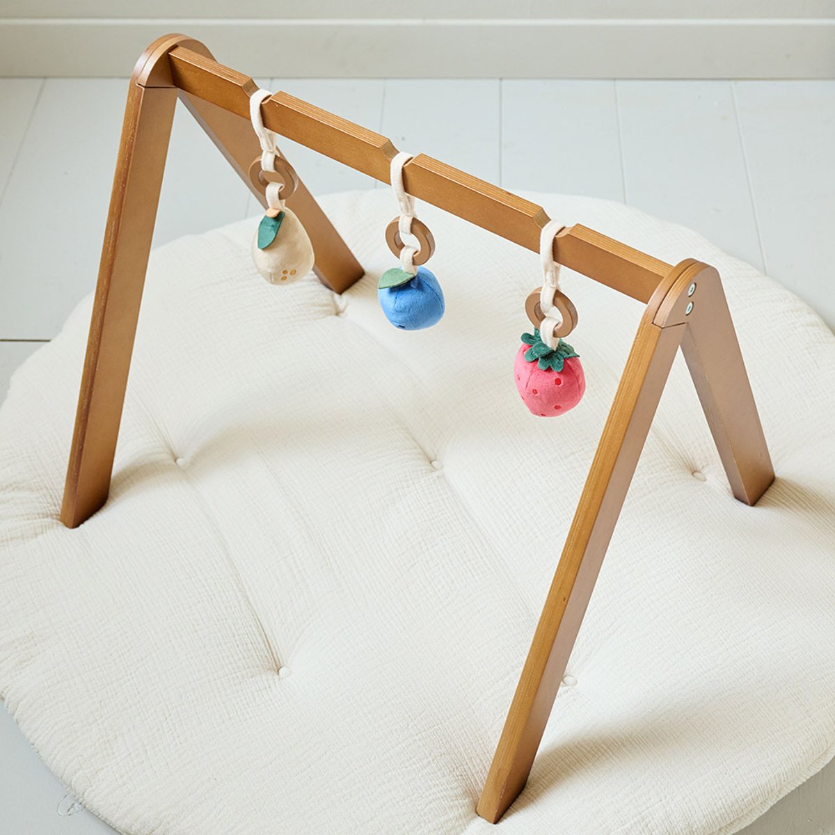 Portique d'éveil bébé FRUIT marron, PETITE AMELIE