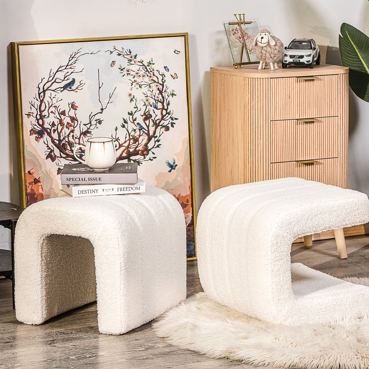 Pouf en bouclette , CEBU blanc cassé, NORDLYS