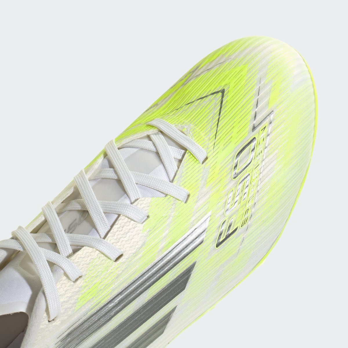Chaussures De Football Basse F50 Sparkfusion League Terrain Souple / Terrain Synthétique Femmes cloud white / iron metallic / hi-res yellow, adidas Performance
