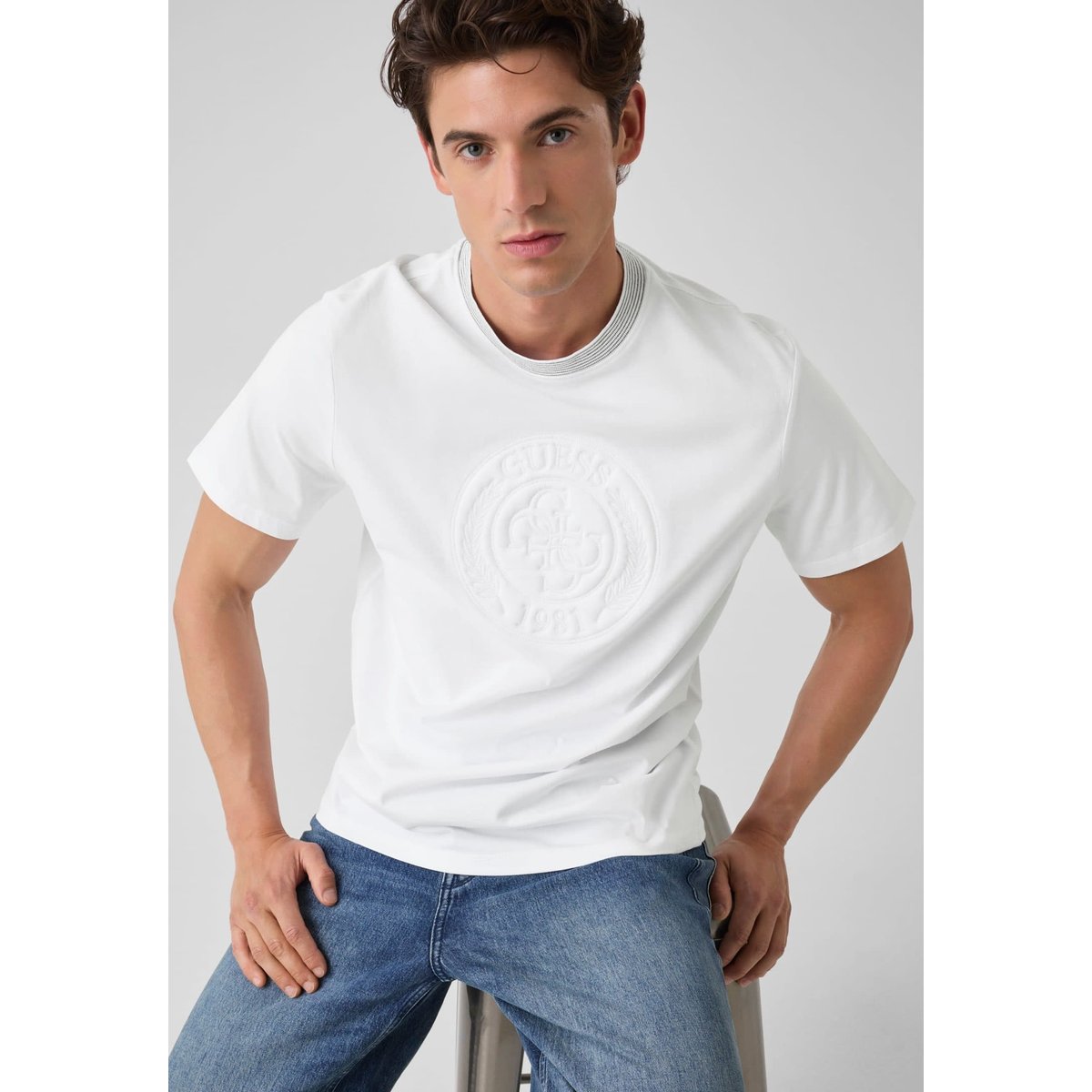 T-Shirt Avec Logo Brodé blanc, GUESS