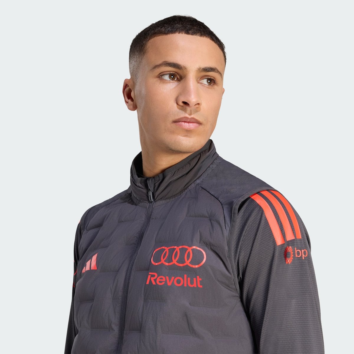 Doudoune Sans Manches Audi Revolut F1 Team Mechanics Doudoune Sans Manches Audi Revolut F1 Team Mechanics utility black / hi-res red, adidas Performance
