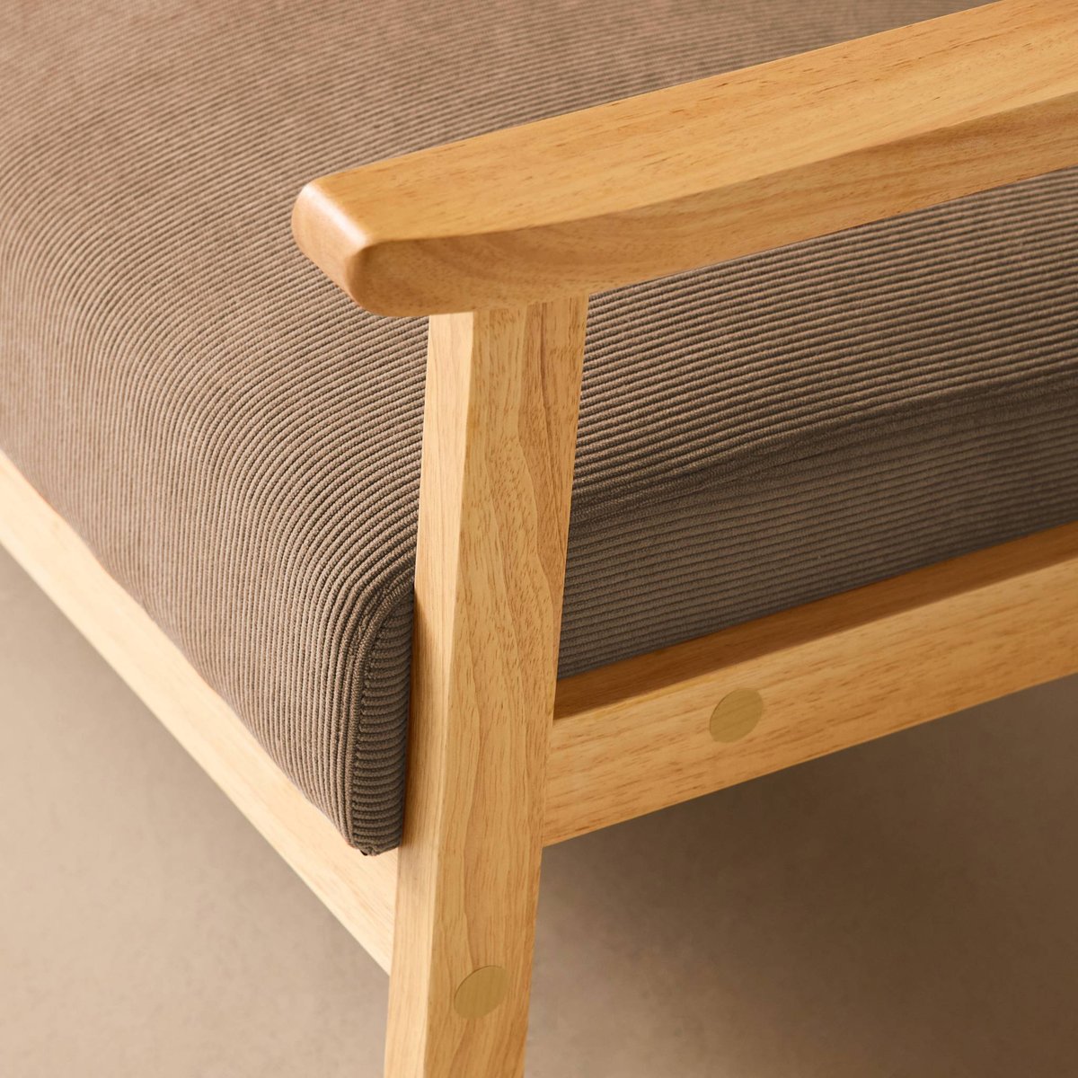 Canapé banquette 2 places bois d'hévéa velours côtelé ISAK taupe, SWEEEK