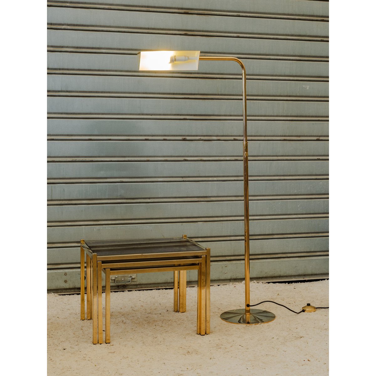 Lampadaire en métal doré Julien N°431 - Bon état doré, DEBONGOUT