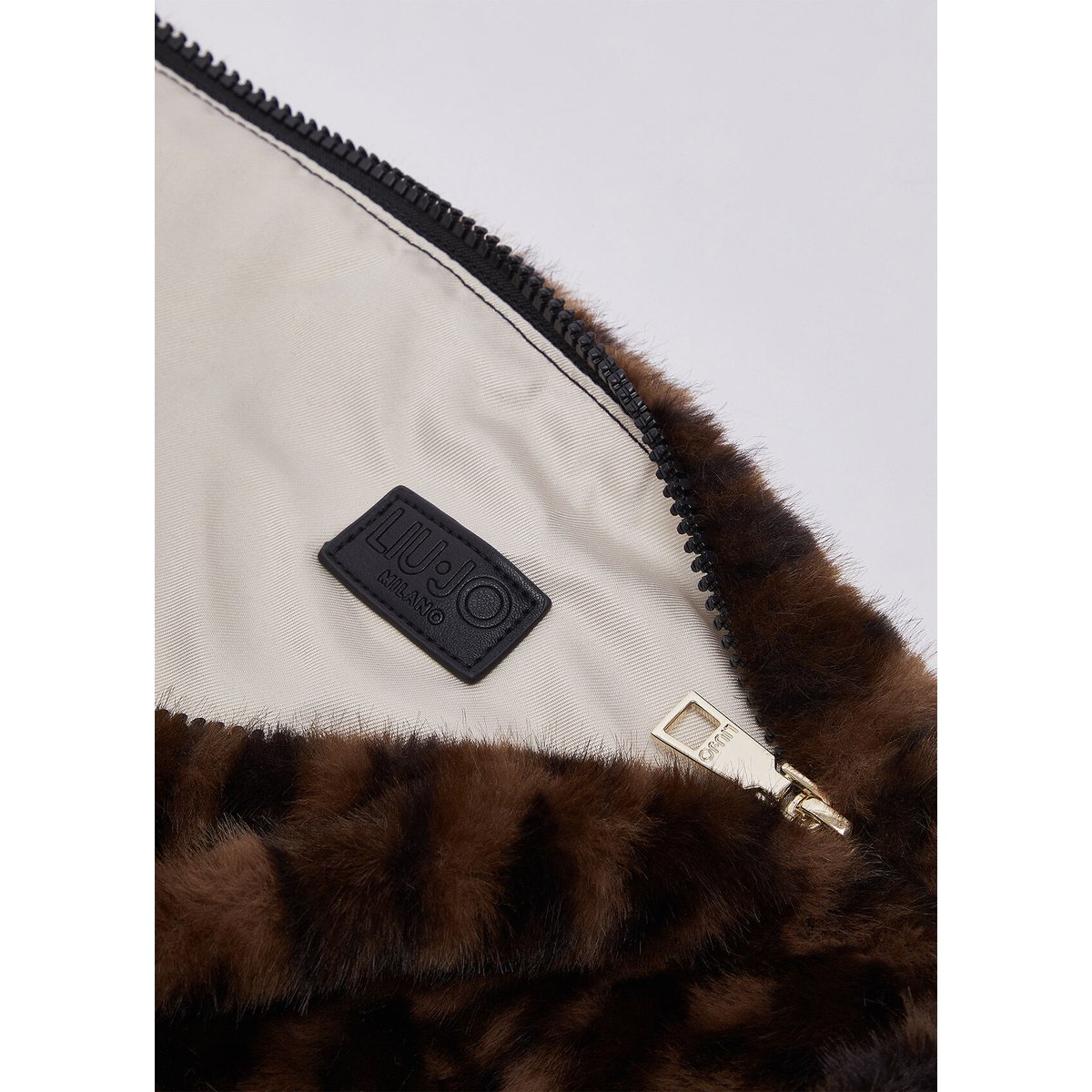 Sac grand format en imitation fourrure noir animalier, LIU JO
