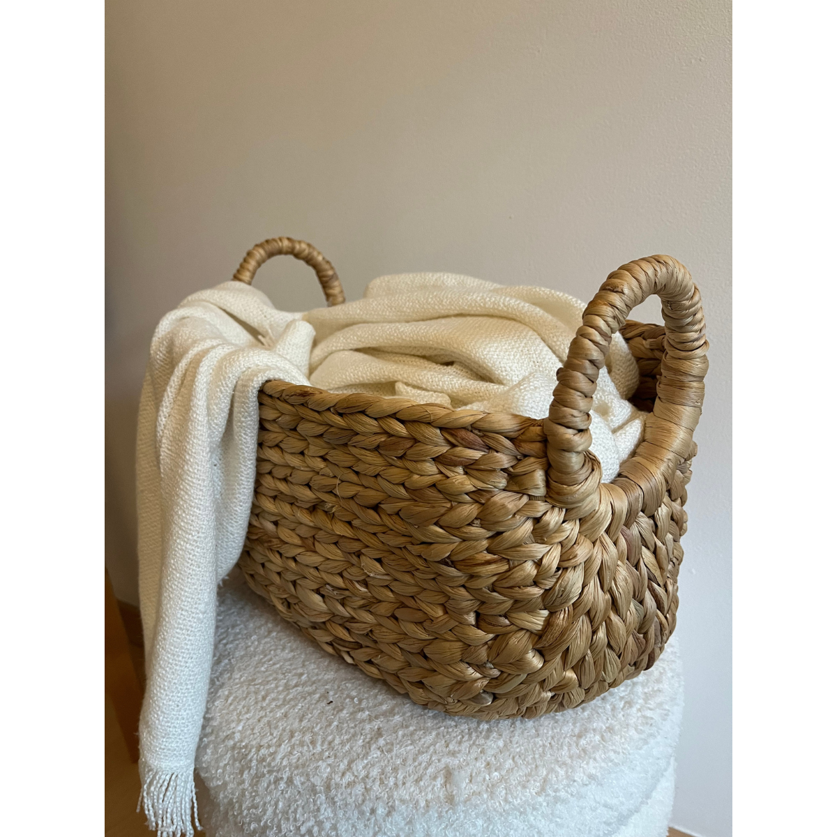 Panier en Jacinthe d'eau avec poignées - L36xP19xH22 beige, CALICOSY