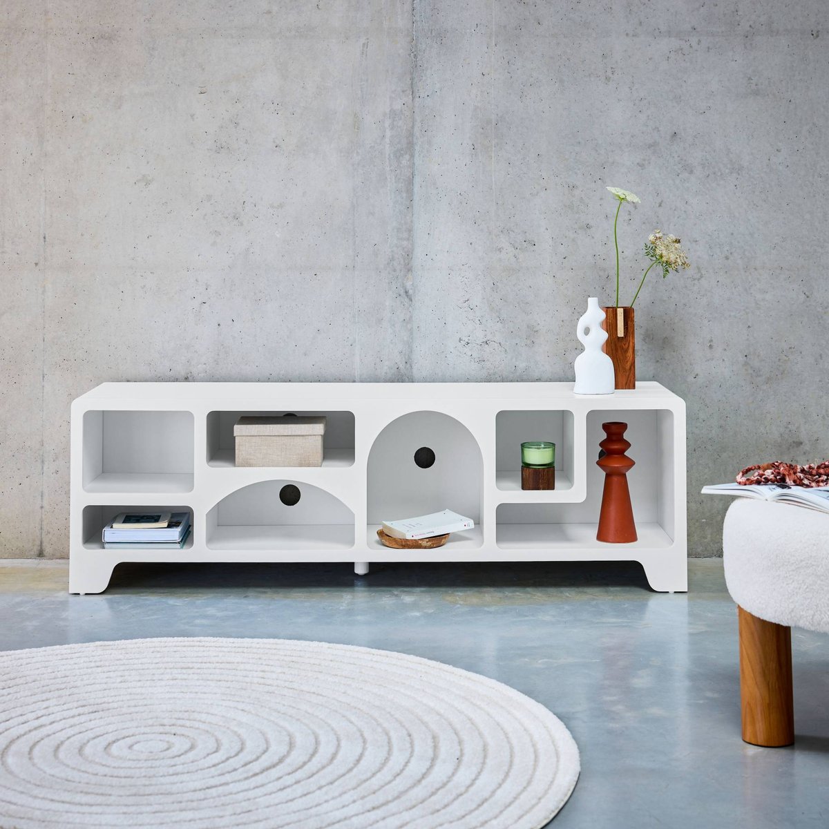 Meuble TV organique décor bois 160cm THESSA blanc, SWEEEK