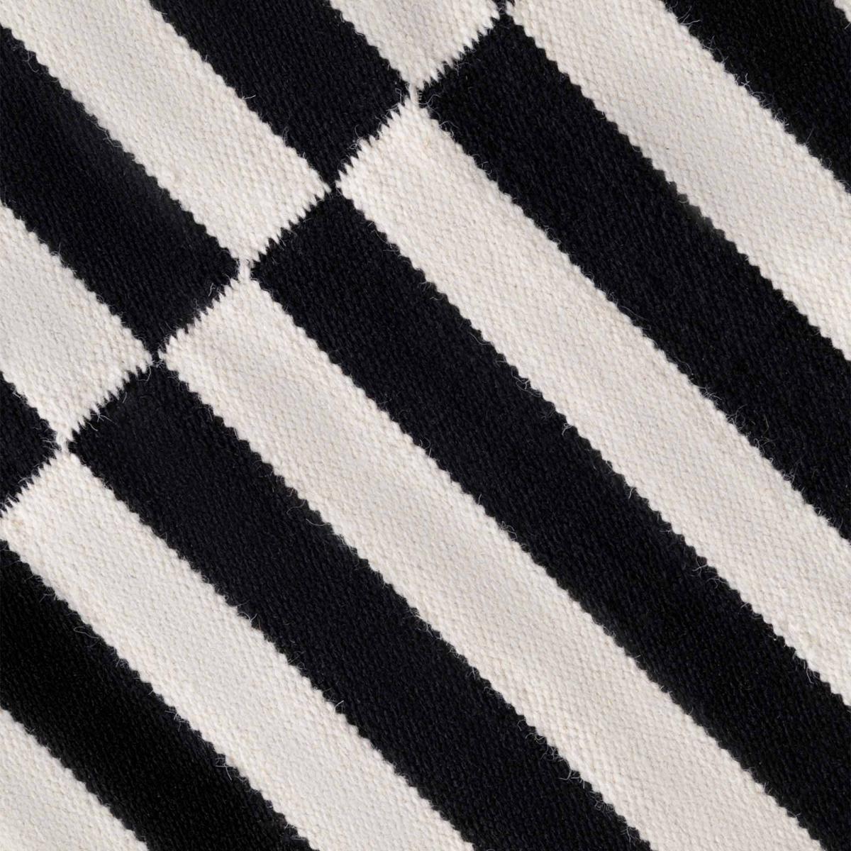 Tapis kilim, motif géométrique, tissé main, DONNA chic authentique noir, blanc, UN AMOUR DE TAPIS