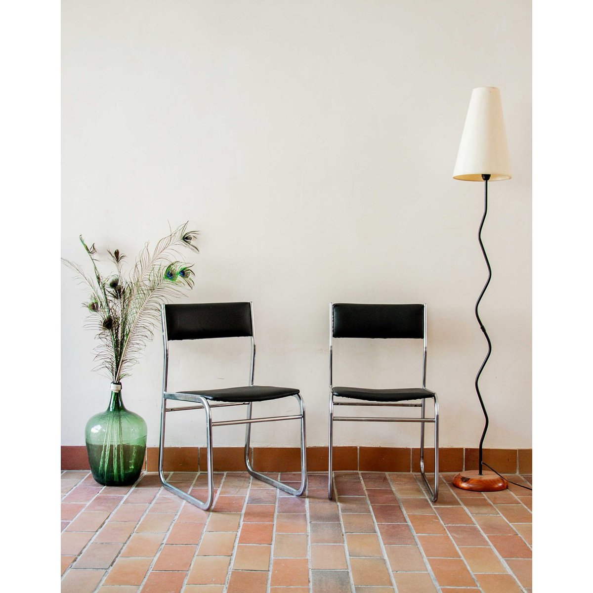 Duo de chaises en métal Diana N°405 - Bon état noir, DEBONGOUT
