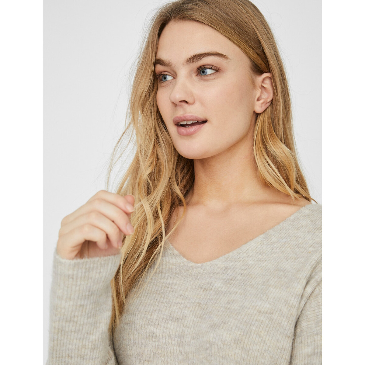 Pull scollo a V in morbida maglia ecru , VERO MODA