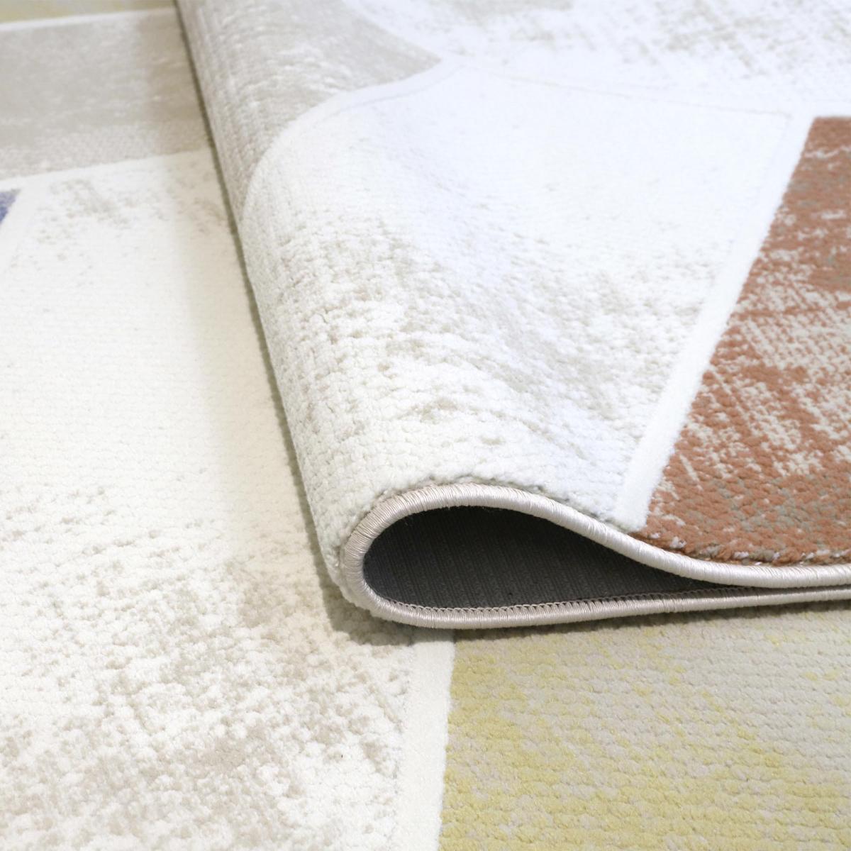 Tapis salon, motif géométrique, LYN55 VEGA multicolore, bleu, crème, UN AMOUR DE TAPIS