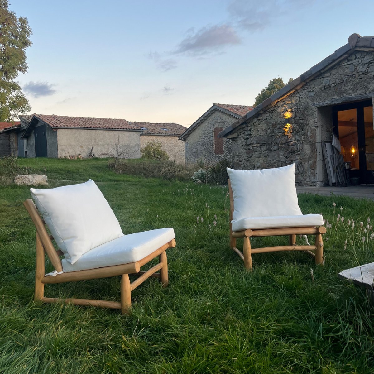 Fauteuil extérieur en teck avec coussins YAGO naturel, HYDILE