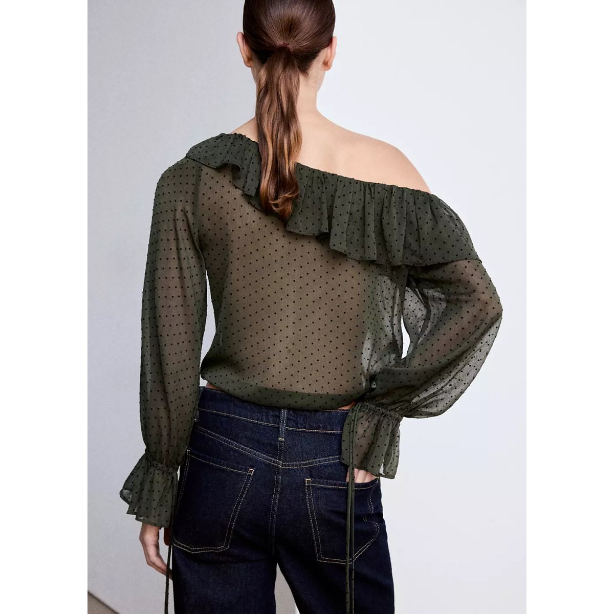 Blouse en plumetis à col asymétrique vert, MANGO