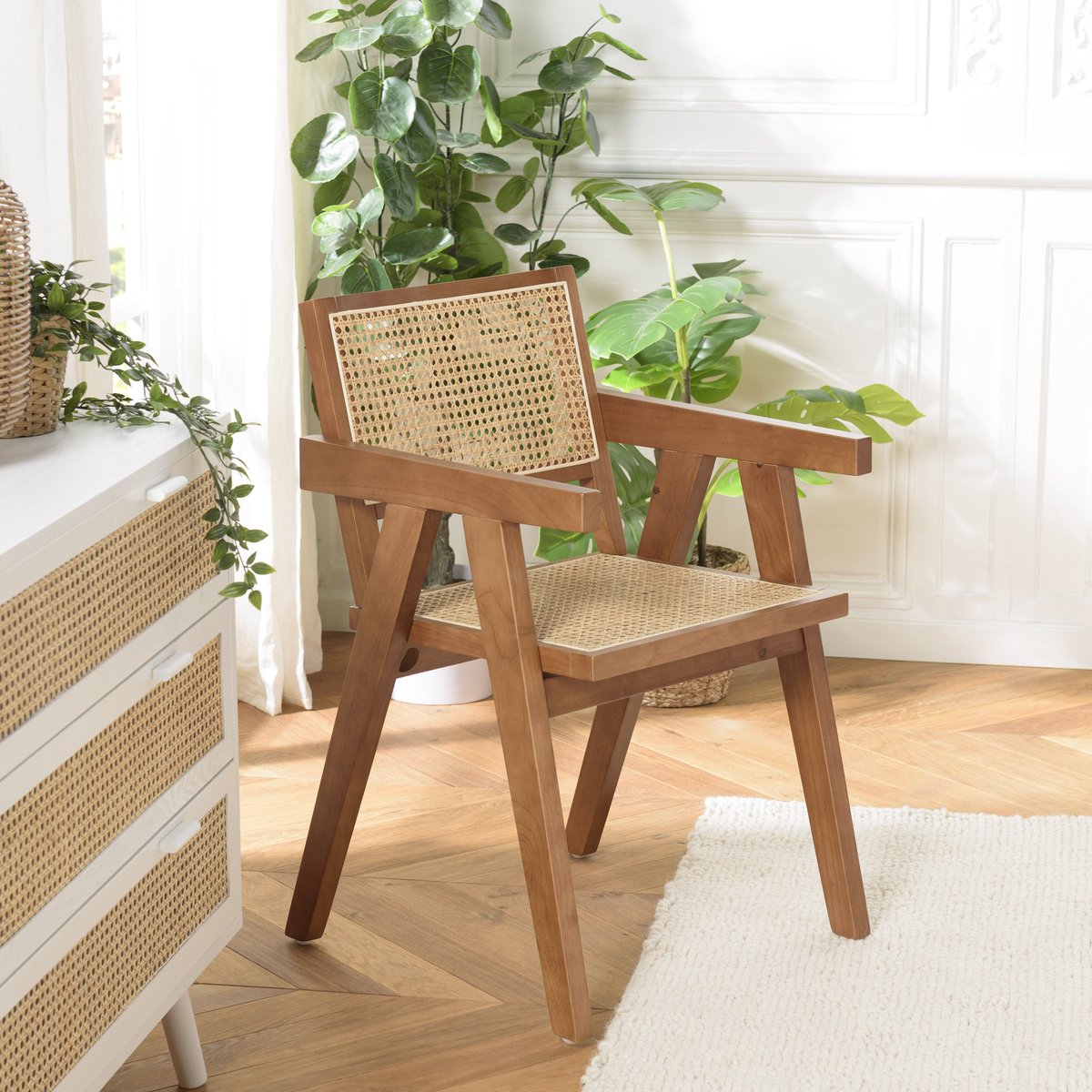 Fauteuil contemporain bois foncé assise et dossier cannage TIM bois naturel, PIER IMPORT