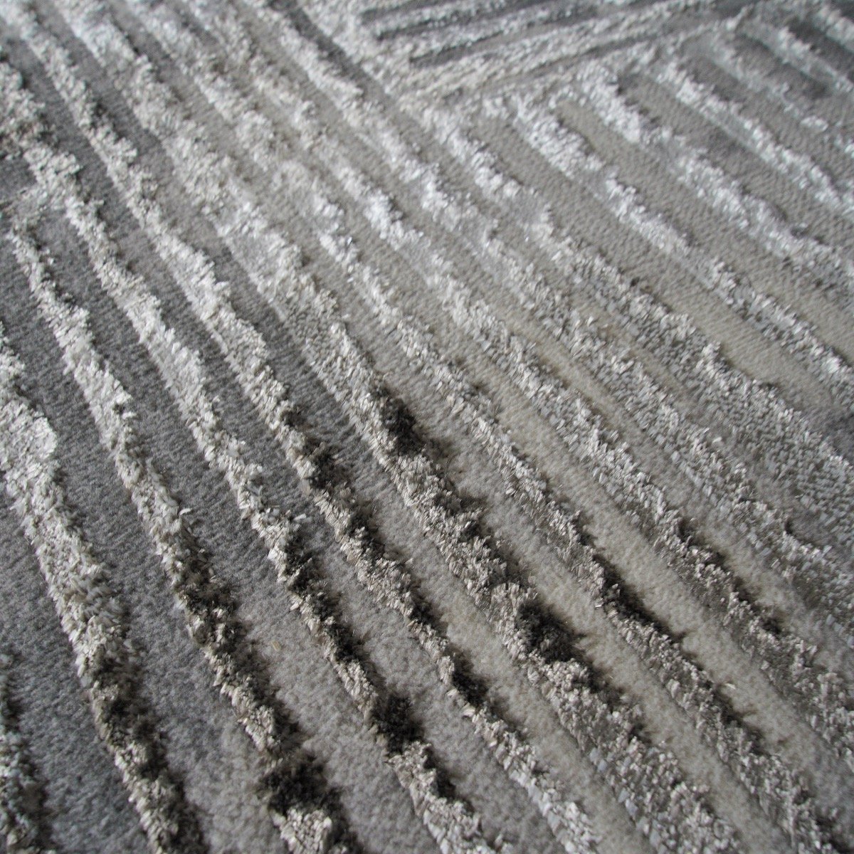 Tapis graphique et brume BORGES FOG gris, THE DECO FACTORY