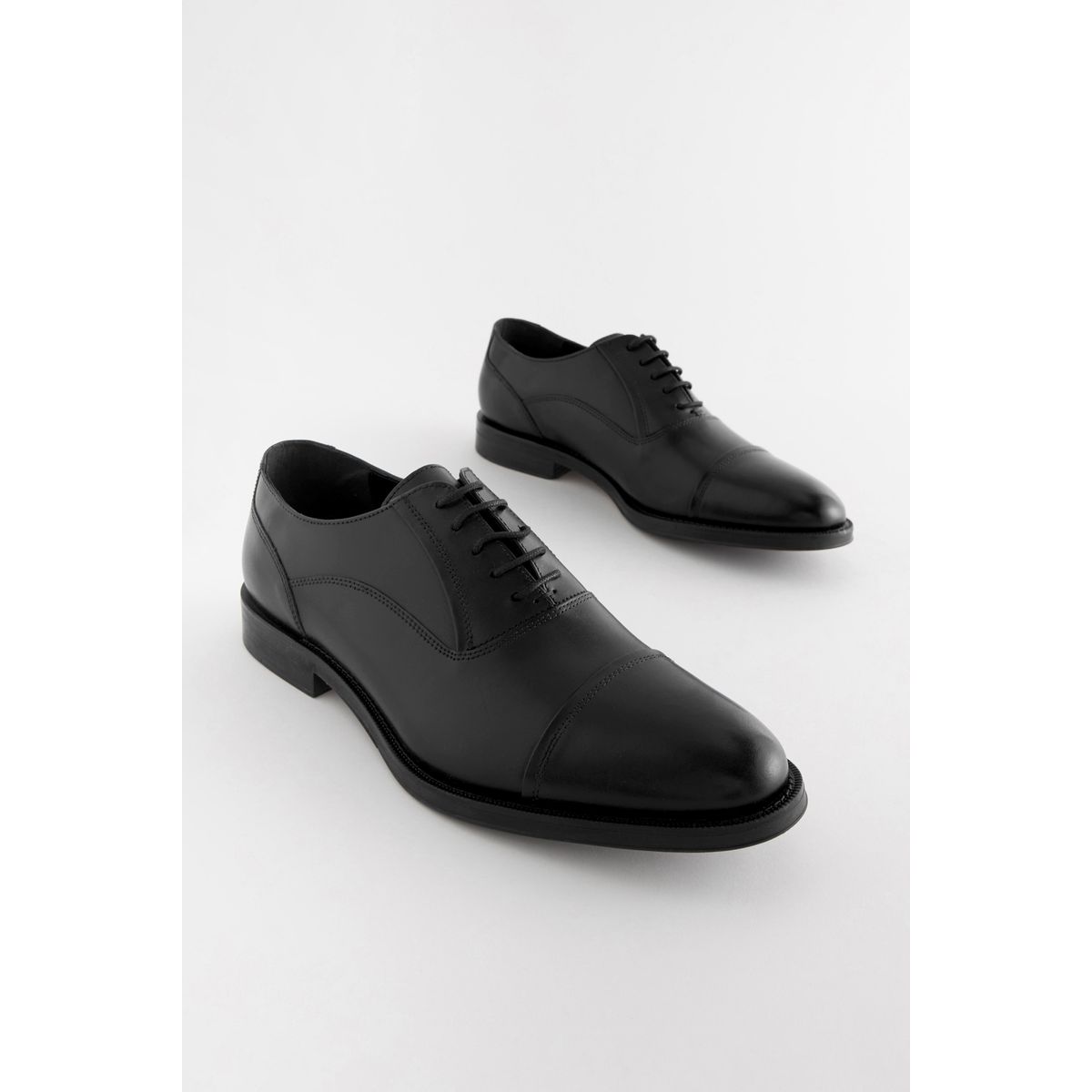 Chaussures oxford en cuir à bout renforcé noir, NEXT