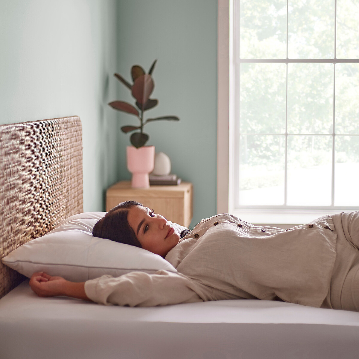 Natural Latex Foam Pillow white, THE FINE BEDDING COMPANY