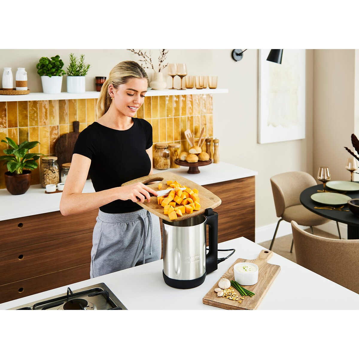 1.6L Large Soup Maker - 501022 black/red, MORPHY RICHARDS
