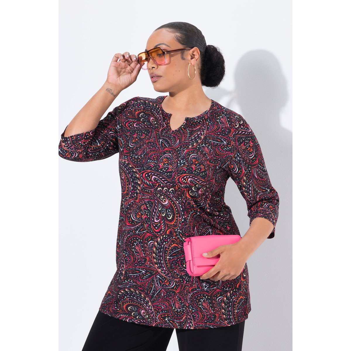 T-shirt long motif cachemire noir, ULLA POPKEN