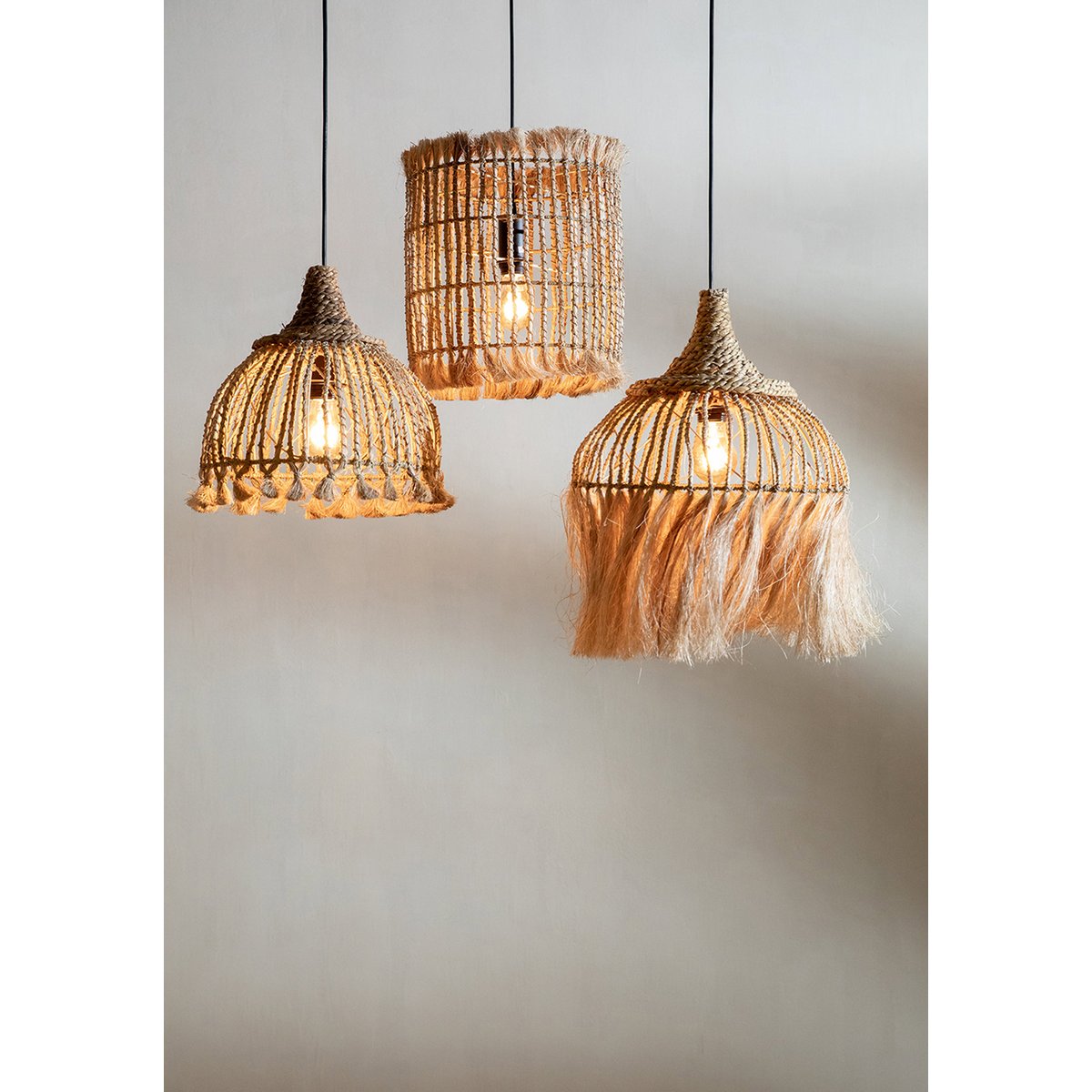 Suspension en herbe d’abaca ABACA TASSEL beige, BAZAR BIZAR