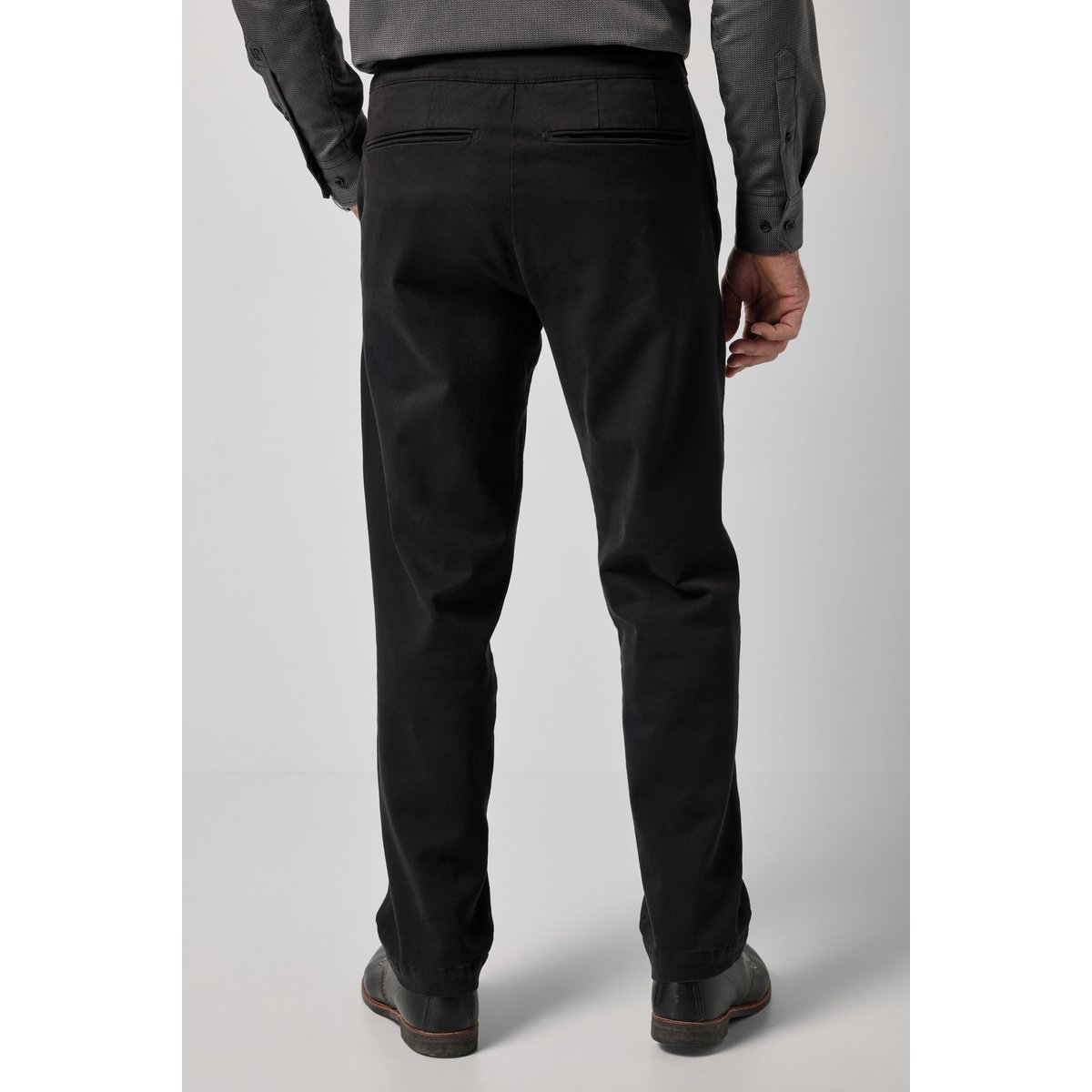 Chino à pinces FLEXNAMIC® noir, JP1880