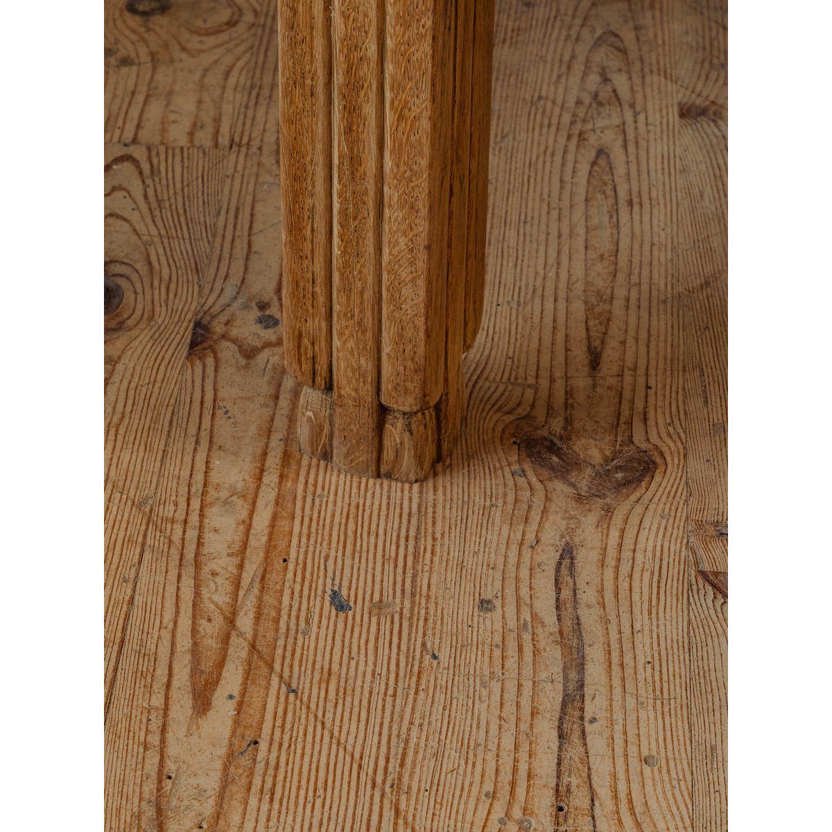 Table à manger art déco en bois Romy N°1425 - Bon état bois clair, DEBONGOUT