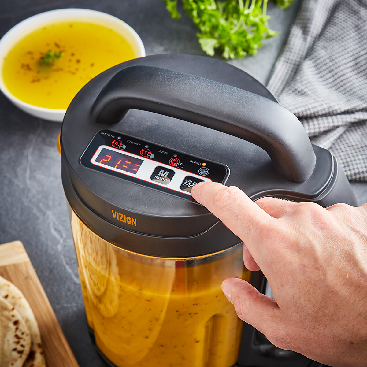 Vizion 1.6L Soup Maker - T12067 black, TOWER